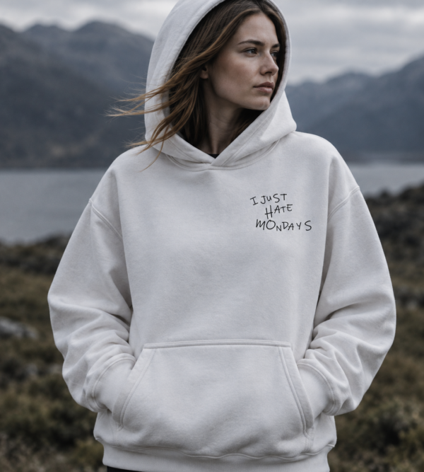 MONDAYS Heavy Hoodie in white